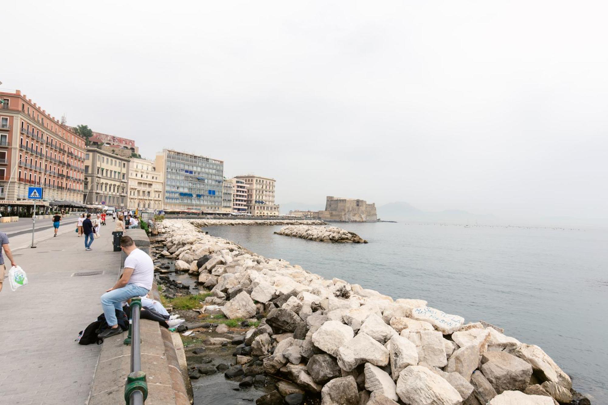 Calaba Chiaia Apartment Naples Exterior photo